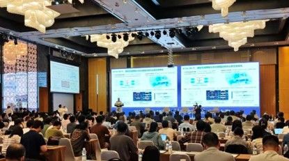 2026年Wi-Fi Alliance 中国峰会顺利举办。作为国内极具影响力的 Wi-Fi 产业交流平台，本次峰会聚焦 Wi-Fi 技术与 AI、Matter 全屋互联融合创新，集中展现中国物联网市场对高性能、低功耗无线连接方案的旺盛需求。深耕低功耗无线领域的 Nordic Semiconductor 重磅登陆现场展台，依托旗舰 Wi-Fi 6 协同芯片nRF7002推出两大前沿演示方案，分别实现轻量化嵌入式 AI Agent 交互与电池供电 Matter over Wi-Fi 智能门锁商用验证，直观展现 Nordic 面向中国市场打造的完整软硬件技术栈，彰显企业深度参与本土 Wi-Fi 生态建设、赋能物联网智能化升级的持续投入。